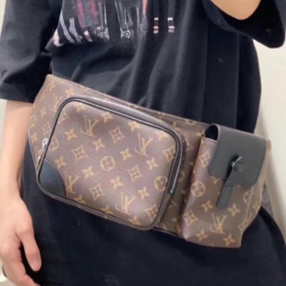 💎 BUMBAG 💎 LOUIS VUITTON CHRISTOPHER MADE FRACE